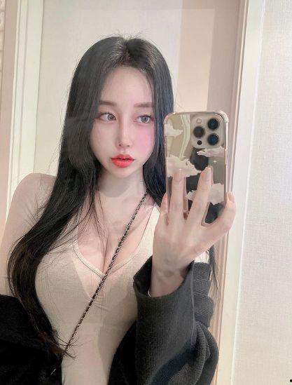 美女网红,揭秘美女网红的时尚魅力与人气秘诀