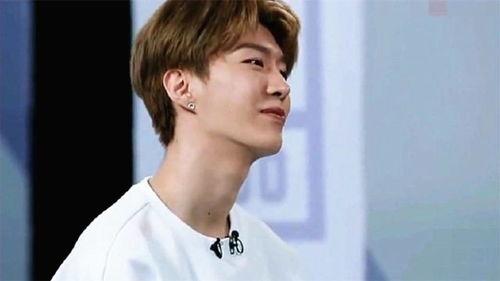 范丞丞相关资料,从星二代到实力派，全面解析他的成长之路